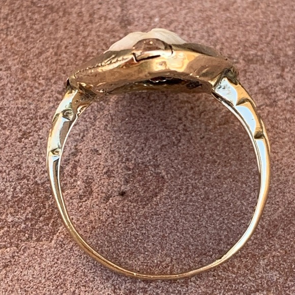 Vintage * Estate * SECO 10k Gold Cameo & Diamond Ring - Picture 9 of 14